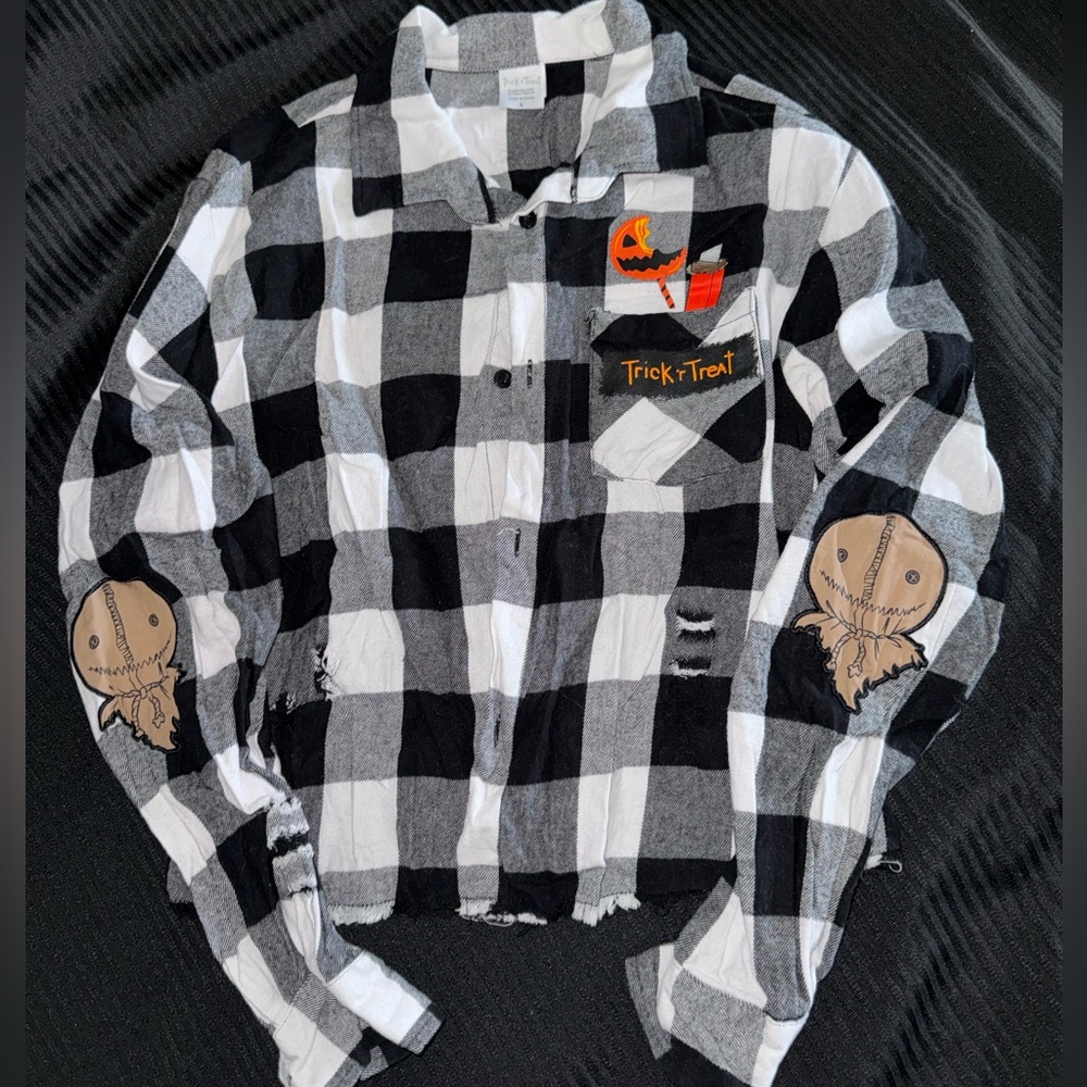 Trick r Treat cropped flannel